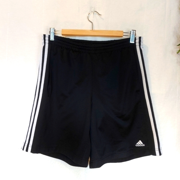 ADIDAS ♡ Mens Sport Shorts - Picture 2 of 7